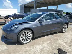 5YJ3E1EA1JF049216 2018 TESLA MODEL 3