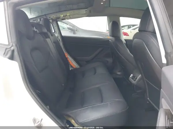 5YJ3E1EA1JF050138 2018 TESLA MODEL 3 - Image 8