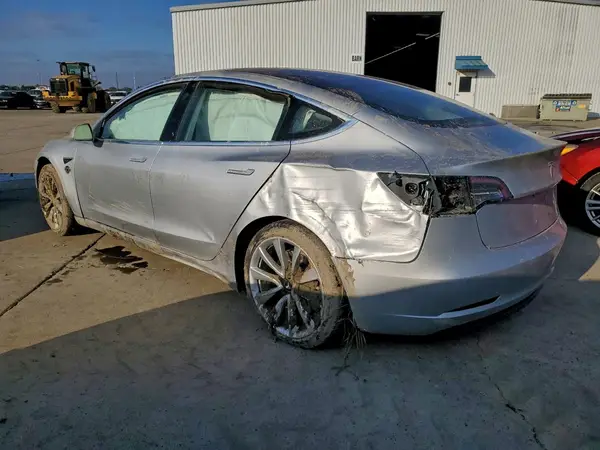 5YJ3E1EA1JF052925 2018 TESLA MODEL 3 - Image 2