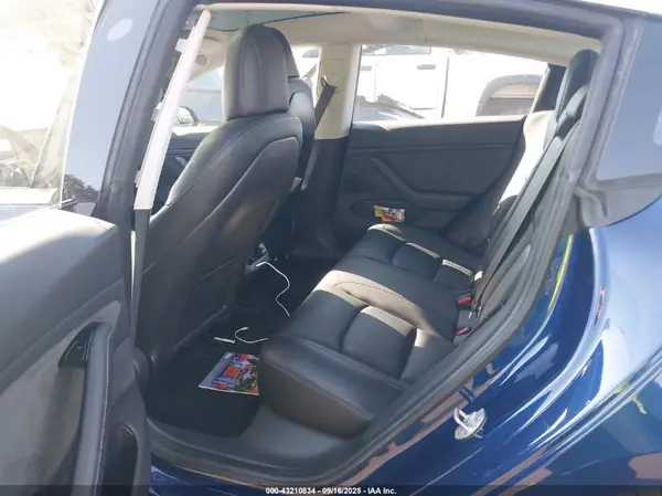 5YJ3E1EA1JF053010 2018 TESLA MODEL 3 - Image 8