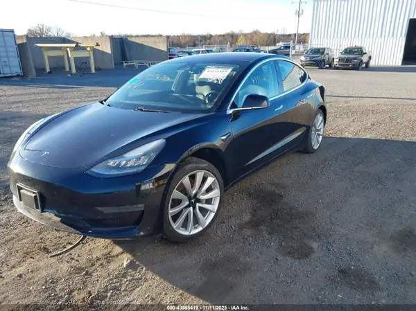 5YJ3E1EA1JF053640 2018 TESLA MODEL 3 - Image 2