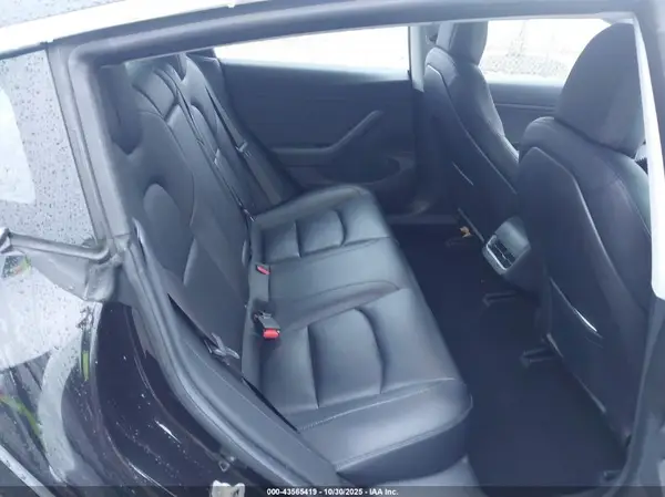 5YJ3E1EA1JF053640 2018 TESLA MODEL 3 - Image 8