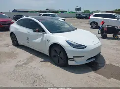 5YJ3E1EA1JF057722 2018 TESLA MODEL 3