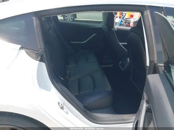 5YJ3E1EA1JF057722 2018 TESLA MODEL 3 - Image 8