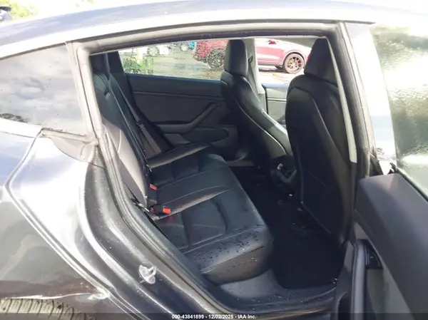 5YJ3E1EA1JF057994 2018 TESLA MODEL 3 - Image 8