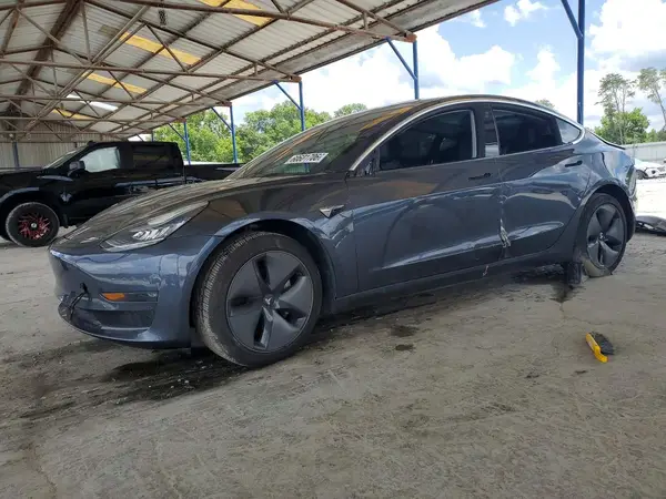 5YJ3E1EA1JF058319 2018 TESLA MODEL 3 - Image 1