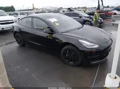 5YJ3E1EA1JF060412 2018 TESLA MODEL 3