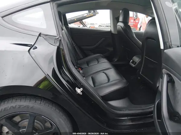 5YJ3E1EA1JF060412 2018 TESLA MODEL 3 - Image 8