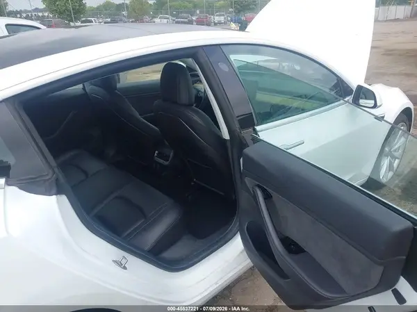 5YJ3E1EA1JF060488 2018 TESLA MODEL 3 - Image 8