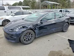 5YJ3E1EA1JF070261 2018 TESLA MODEL 3