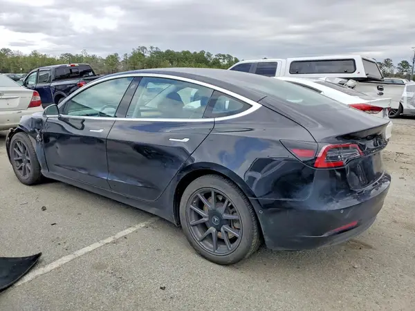5YJ3E1EA1JF070261 2018 TESLA MODEL 3 - Image 2