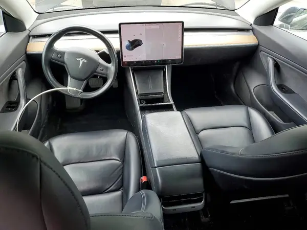 5YJ3E1EA1JF070261 2018 TESLA MODEL 3 - Image 8