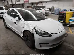 5YJ3E1EA1JF071894 2018 TESLA MODEL 3