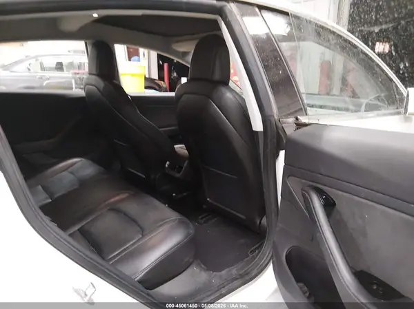 5YJ3E1EA1JF071894 2018 TESLA MODEL 3 - Image 8