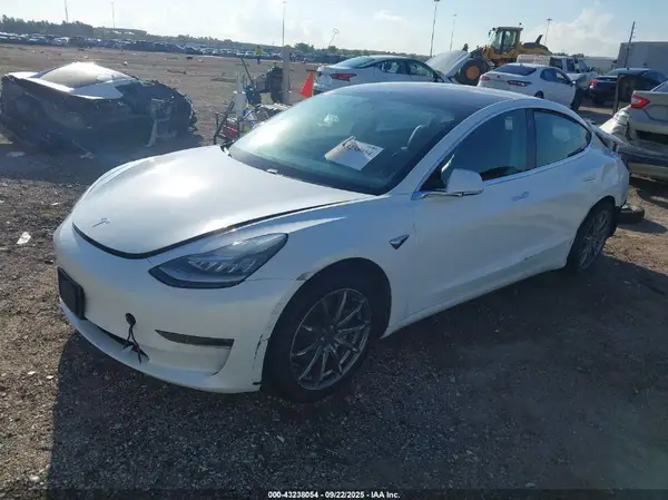 5YJ3E1EA1JF076853 2018 TESLA MODEL 3 - Image 2