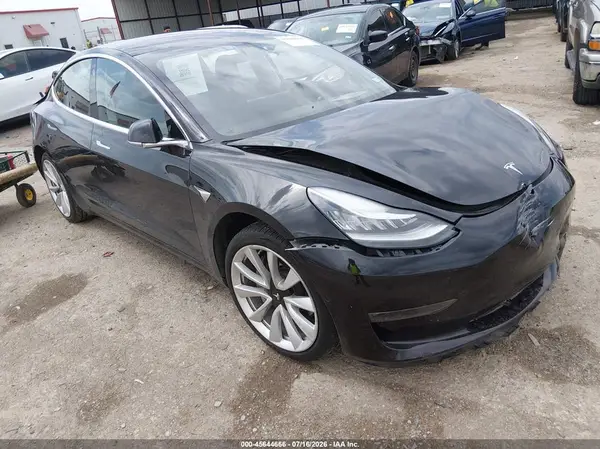 5YJ3E1EA1JF089294 2018 TESLA MODEL 3 - Image 1