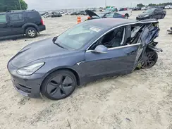 5YJ3E1EA1JF101640 2018 TESLA MODEL 3