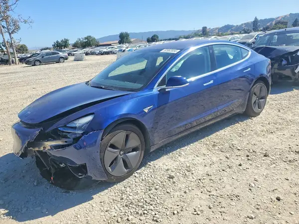 5YJ3E1EA1JF102397 2018 TESLA MODEL 3 - Image 1