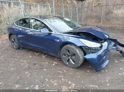 5YJ3E1EA1JF102500 2018 TESLA MODEL 3