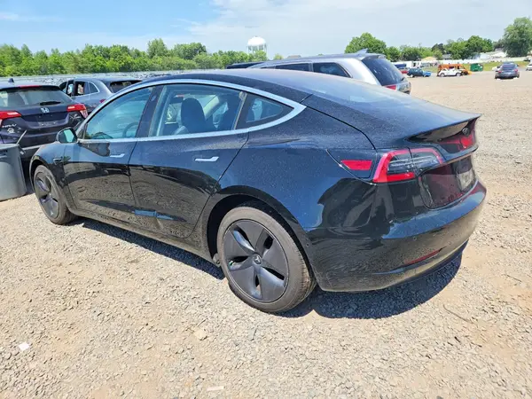 5YJ3E1EA1JF123492 2018 TESLA MODEL 3 - Image 2