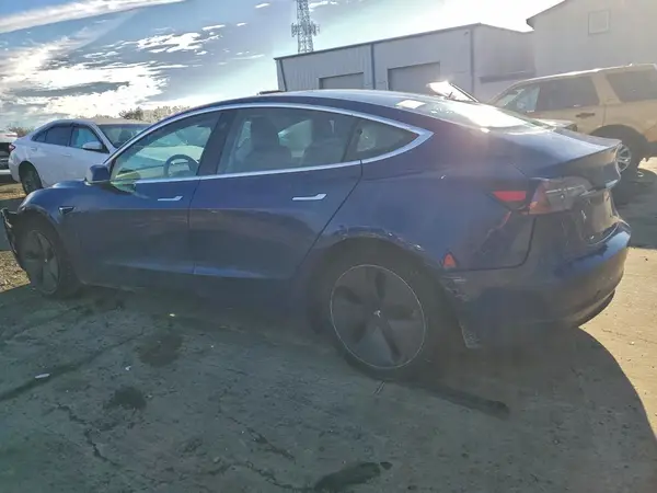 5YJ3E1EA1JF124836 2018 TESLA MODEL 3 - Image 2