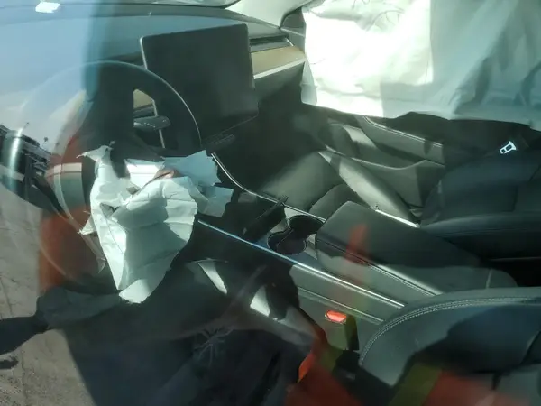 5YJ3E1EA1JF154788 2018 TESLA MODEL 3 - Image 8