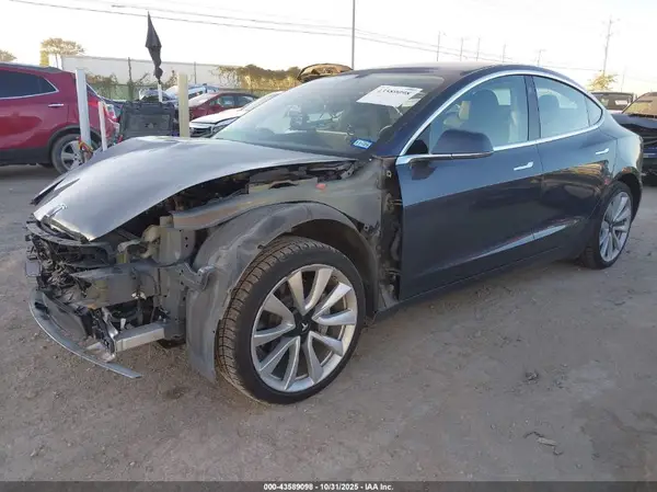 5YJ3E1EA1JF154869 2018 TESLA MODEL 3 - Image 2