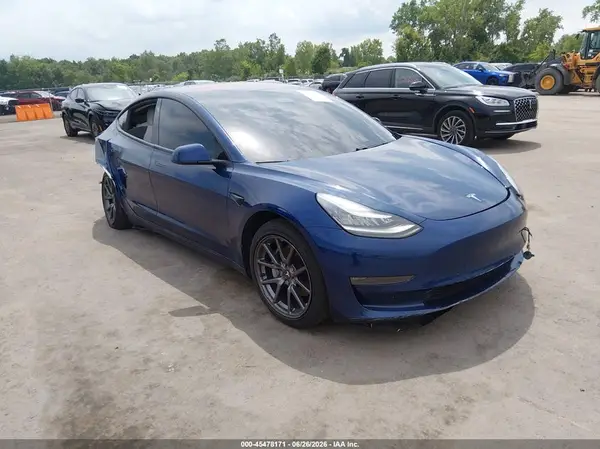 5YJ3E1EA1JF155388 2018 TESLA MODEL 3 - Image 1