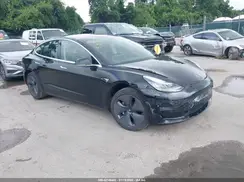 5YJ3E1EA1JF157058 2018 TESLA MODEL 3