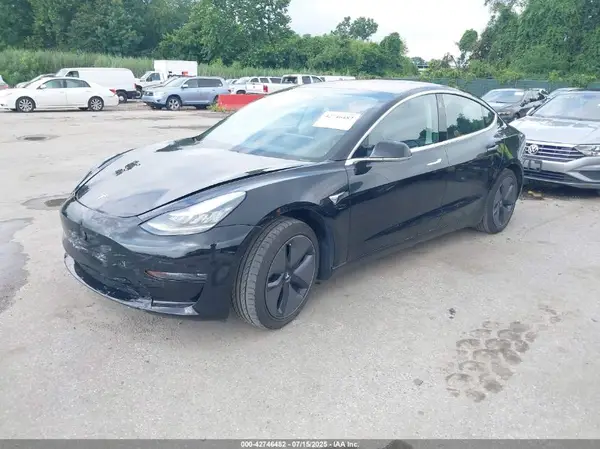 5YJ3E1EA1JF157058 2018 TESLA MODEL 3 - Image 2