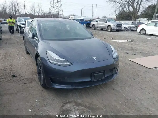 5YJ3E1EA1JF157710 2018 TESLA MODEL 3 - Image 1