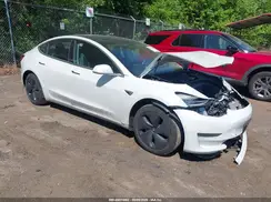 5YJ3E1EA1JF161689 2018 TESLA MODEL 3
