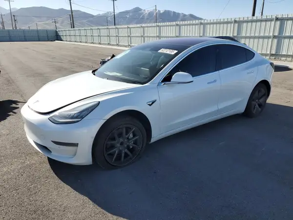5YJ3E1EA1JF161952 2018 TESLA MODEL 3 - Image 1