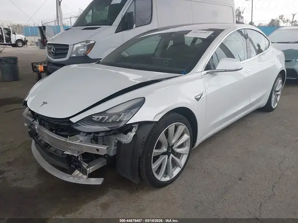 5YJ3E1EA1JF164818 2018 TESLA MODEL 3 - Image 2