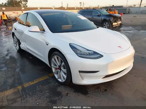 5YJ3E1EA1JF164821 2018 TESLA MODEL 3 - Image 1