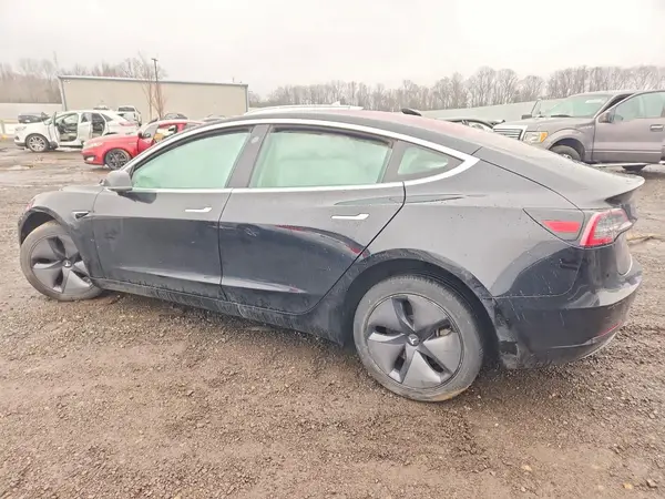 5YJ3E1EA1JF166228 2018 TESLA MODEL 3 - Image 2