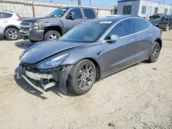 5YJ3E1EA1JF167489 2018 TESLA MODEL 3