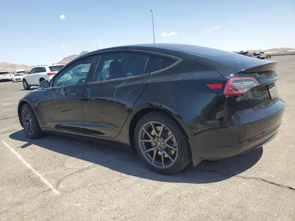 5YJ3E1EA1JF172644 2018 TESLA MODEL 3 - Image 2