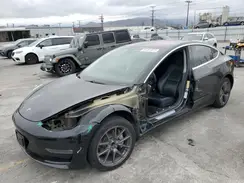 5YJ3E1EA1JF172918 2018 TESLA MODEL 3