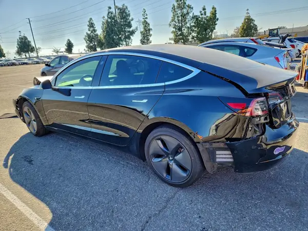 5YJ3E1EA1JF172997 2018 TESLA MODEL 3 - Image 2