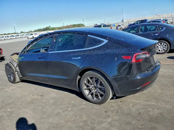5YJ3E1EA1JF173342 2018 TESLA MODEL 3 - Image 2