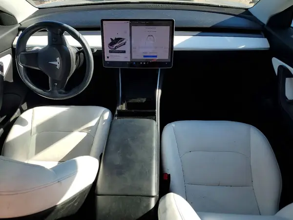 5YJ3E1EA1JF178069 2018 TESLA MODEL 3 - Image 8