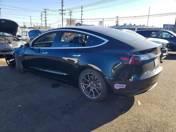 5YJ3E1EA1KF193284 2019 TESLA MODEL 3 - Image 2