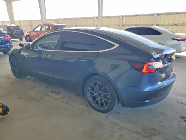 5YJ3E1EA1KF298441 2019 TESLA MODEL 3 - Image 2