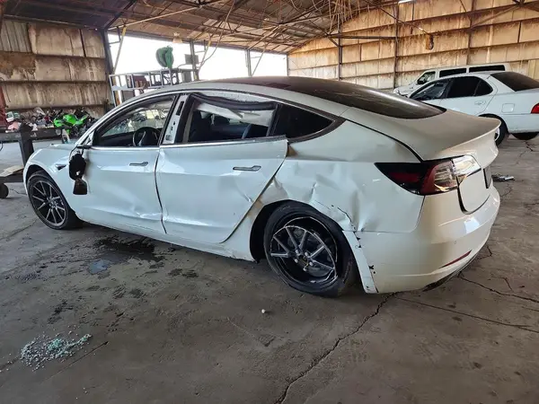 5YJ3E1EA1KF299721 2019 TESLA MODEL 3 - Image 2