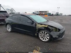 5YJ3E1EA1KF300494 2019 TESLA MODEL 3