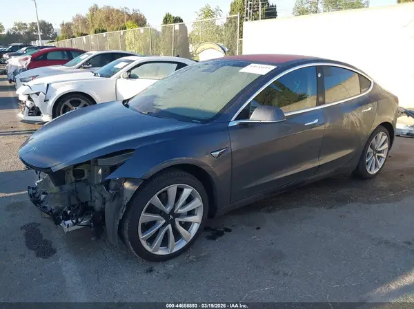 5YJ3E1EA1KF300835 2019 TESLA MODEL 3 - Image 2