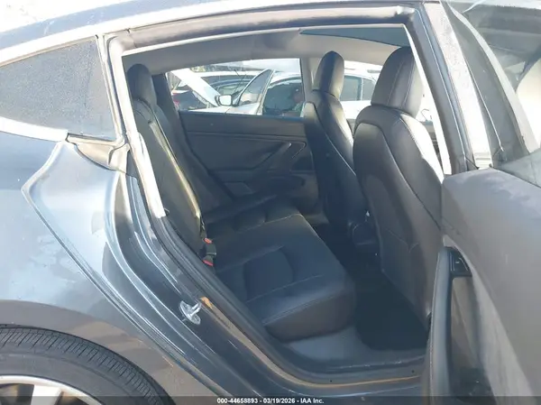 5YJ3E1EA1KF300835 2019 TESLA MODEL 3 - Image 8