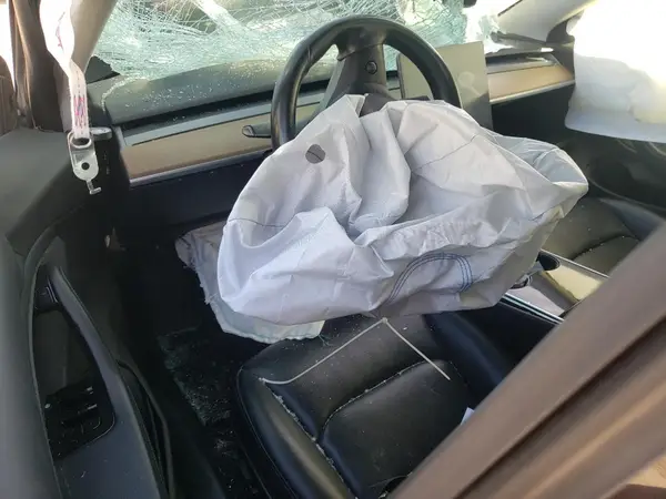 5YJ3E1EA1KF300916 2019 TESLA MODEL 3 - Image 8