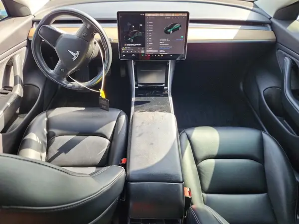 5YJ3E1EA1KF301273 2019 TESLA MODEL 3 - Image 8